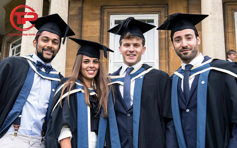 Đại học Oxford - Top 6 mẫu áo cử nhân đại học